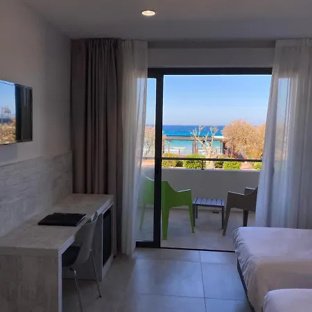 L'isula Marina LʼÎle-Rousse