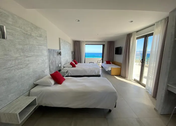 L'isula Marina Hotel LʼÎle-Rousse