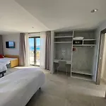 Hotel L'isula Marina LʼÎle-Rousse