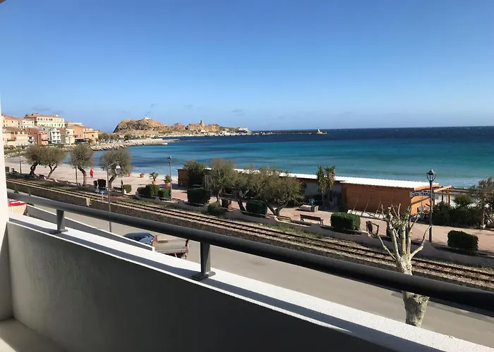 L'isula Marina LʼÎle-Rousse