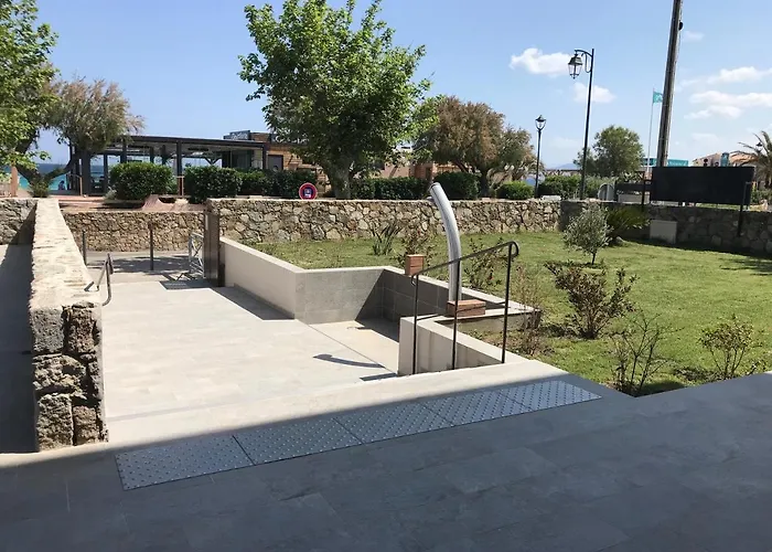 L'isula Marina LʼÎle-Rousse